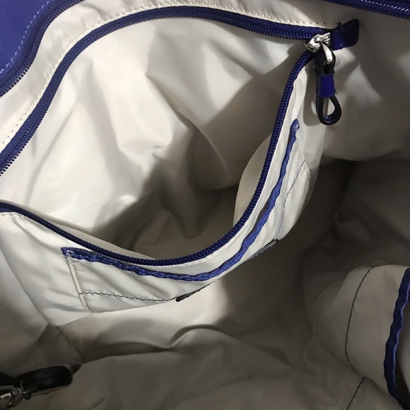 Lady’s Blue Tumi Bag, New with defect - Picture 7 of 9